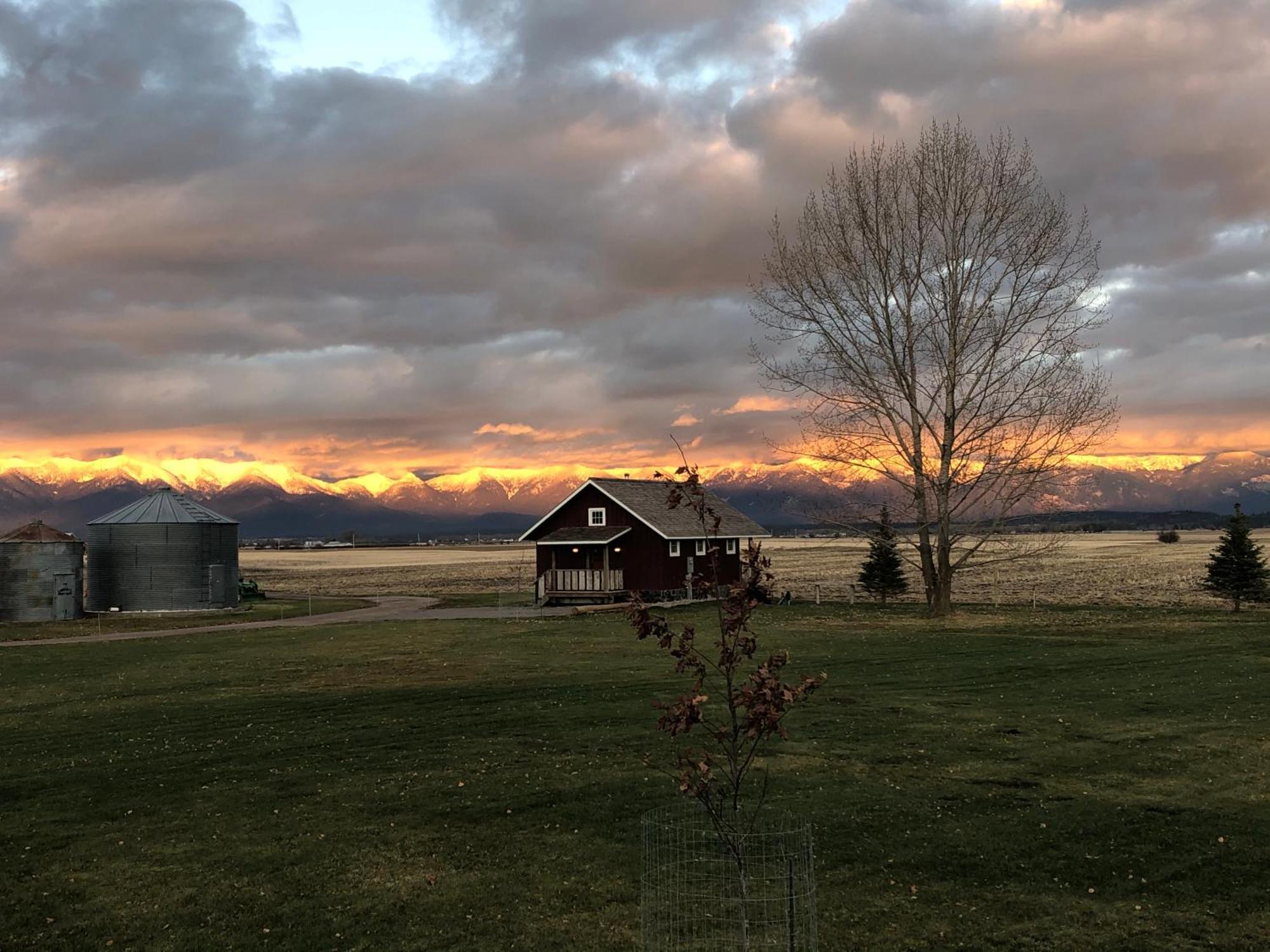 Somers New Cabin With Spectacular Views Of Flathead Lake. מראה חיצוני תמונה